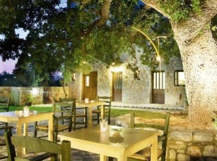Pyrgou Dirou Casa | Vlyhada Guesthouse