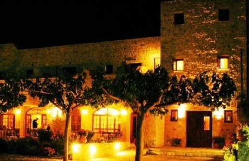 Pyrgou Dirou Casa | Vlyhada Guesthouse