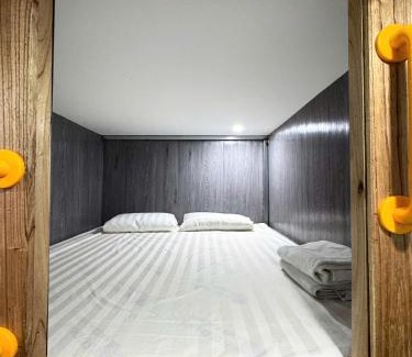 Cam Le Hotel | VNJ Capsule 388