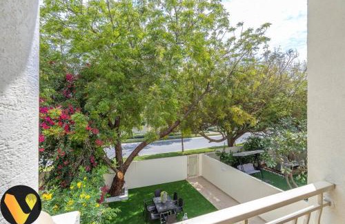 Emirates Hills Villa | Vogue Villa Near Golf/Ski Dubai/Ibn Battuta Mall