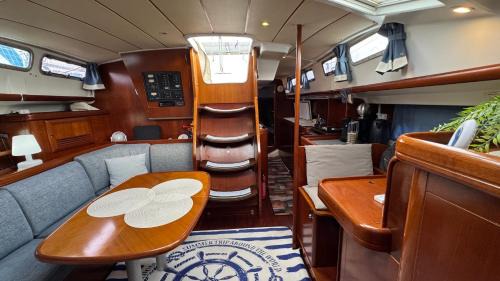 Gruissan Alquiler De Eote | Voilier à quai