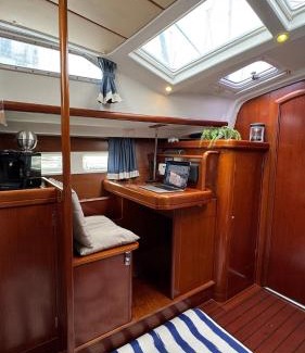 Gruissan Alquiler De Eote | Voilier à quai
