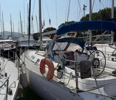 Hendaye Alquiler De Eote | Voilier Dufour Classic 35