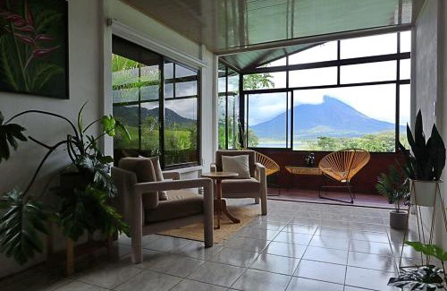 El Fósforo Casa | Volcano & Lake Arenal View Suite with Soaking tub