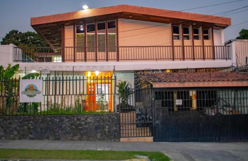 San Salvador Casa | Volcano Hostal y Restaurante