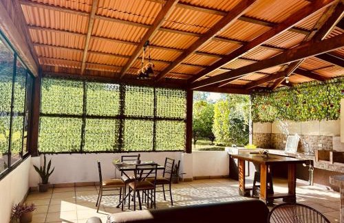 La Fortuna Apartamento | Volcano Refuge House