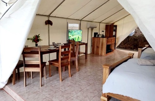 San Rafael de Guatuso Casa | Volcano Tenorio Glamping Ranch - 3 Fully Furnished Luxury Glamping Tents