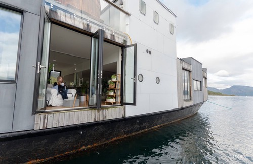 Kvaloya Casa | Volda Floating Home