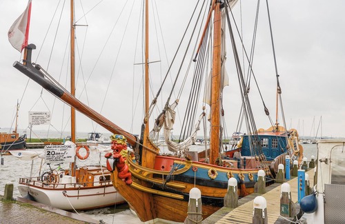 Volendam Casa | Volendam Old Bridge Residence R4