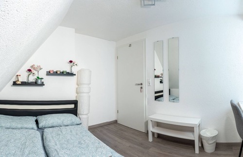 Memmingen Casa | Voll Ausgestattetes Modernes Ferienhaus mit Pool und Garten in Ruhiger Lage