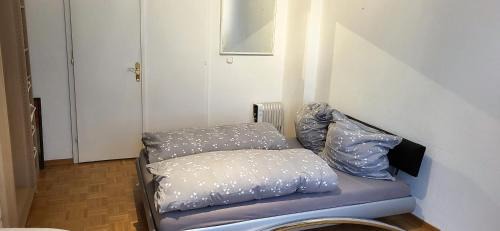 Bad Homburg v.d. Hoehe Casa | Von privat, Großes Zimmer sehr zentral in Bad Homburg Stadtmitte