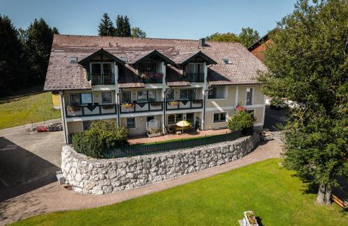 Berg im Attergau Hotel | Voralpenhotel Schmoller