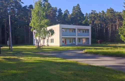 Suuresadama Apartamento | Vormsi ohvitseride maja korter nr 7