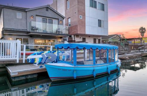 Sunset Beach Casa | Voted Airbnb Most Loved Home 2024 Duffy Boat