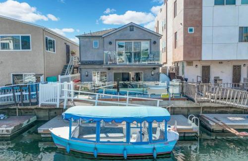 Sunset Beach Casa | Voted Airbnb Most Loved Home 2024 Duffy Boat