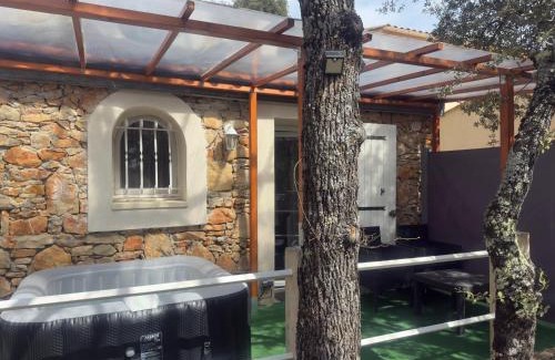 Regusse Casa | votre Cocon en pierre et son spa en option gîte le repos des chênes