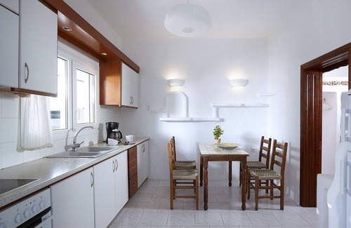 Pachena Apartamento | Votsalo house on the beach