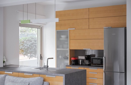 Vouliagmeni Apartamento | Vouliagmeni Stylish Apartment