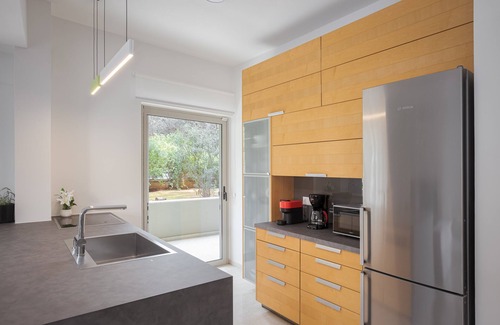 Vouliagmeni Apartamento | Vouliagmeni Stylish Apartment
