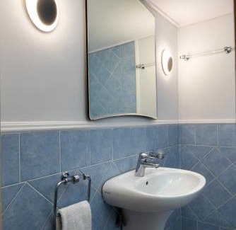 Vouliagmeni Apartamento | Vouliagmeni Lake Apartment