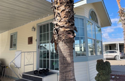 Tucson Casa | VOYAGER GUEST HOUSE in an Adult Community