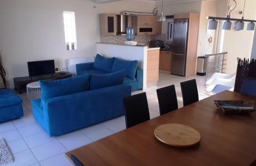 Kato Assos Casa | Vrachati Sea Front House
