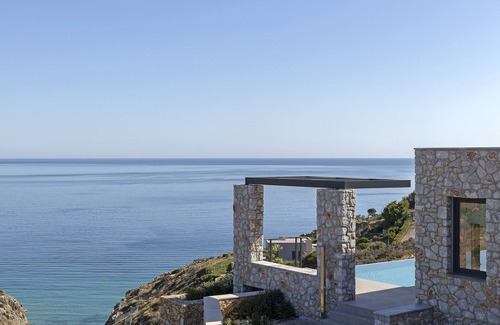 Apokoronas Villa | Villa Vraskos con playa semi privada y piscina climatizada