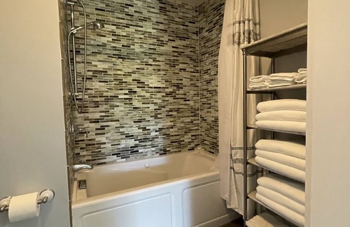 Portland Casa | VRBO does not have owner permission for this listing