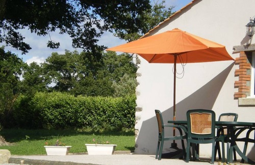 Saint-Julien-des-Landes Casa | Vrbo Property