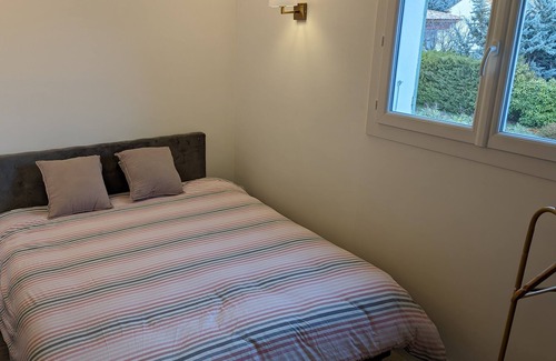La Bastide-des-Jourdans Casa | Vrbo Property