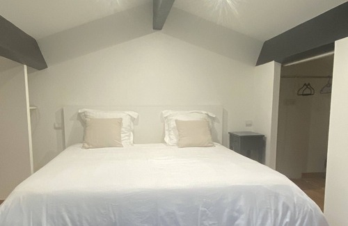 Saint-Vivien-de-Blaye Casa | Vrbo Property