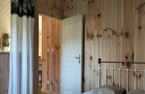 Saint-Vivien-de-Medoc Chalet De Esquí | Vrbo Property