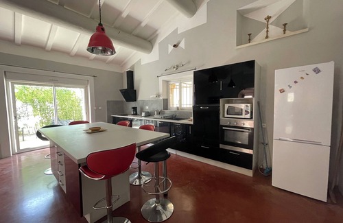 Saint-Martin-de-Crau Casa | Vrbo Property