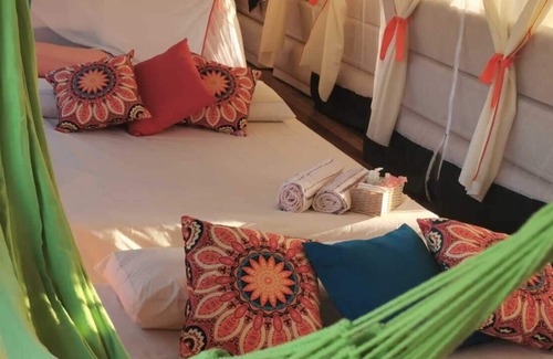 Mompos Alquiler De Eote | Glamping a bordo en la Canoa Río Magdalena