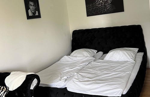 Raderthal Apartamento | Vrbo Property