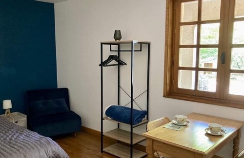 La Roche-Vineuse Cama Y Desayuno | Vrbo Property