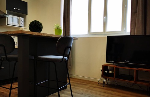 Baille Apartamento | Vrbo Property