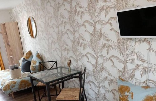 Puiseux-en-France Apartamento | Vrbo Property
