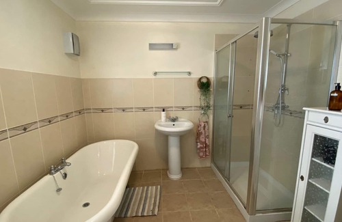 Haverfordwest Apartamento | Vrbo Property