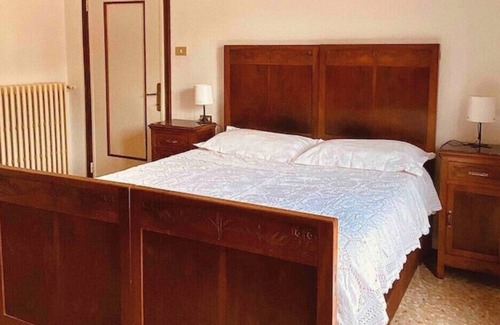 Casalfiumanese Apartamento | Vrbo Property
