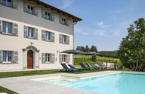 Cherasco Apartamento | Vrbo Property