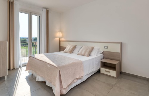 Cola Apartamento | Vrbo Property