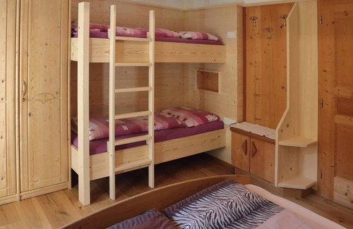 Senales Apartamento | Vrbo Property