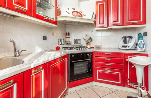 Medesano Apartamento | Vrbo Property
