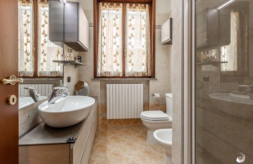 Medesano Apartamento | Vrbo Property