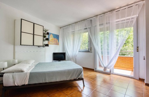 Zona XXIV Fonte Ostiense Apartamento | Vrbo Property