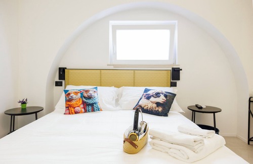 Vasto Cama Y Desayuno | Vrbo Property