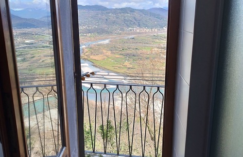 Vezzano Ligure Apartamento | Vrbo Property