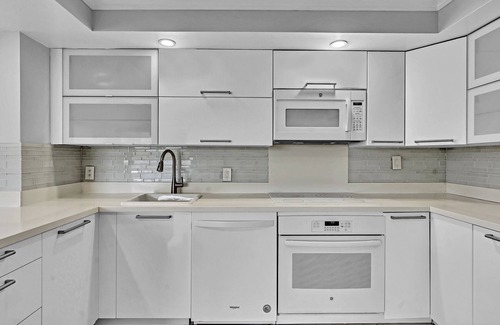 Bay Harbor Islands Apartamento | Vrbo Property