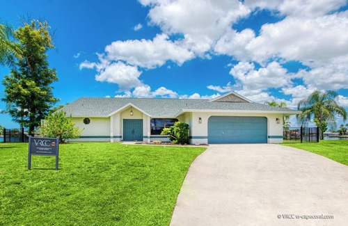 Eight Lakes Casa | VRCC Villa The View - Anglers paradise with a view